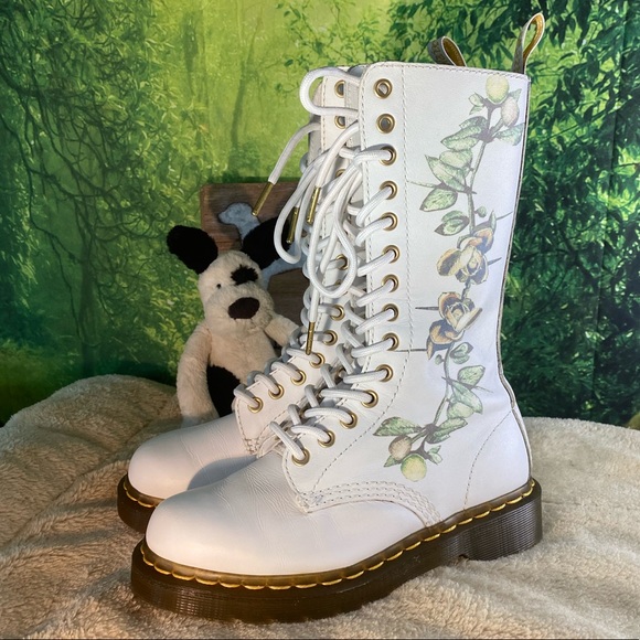 SOLD SOLD Dr Martens LE White Leather boot - Picture 8 of 12